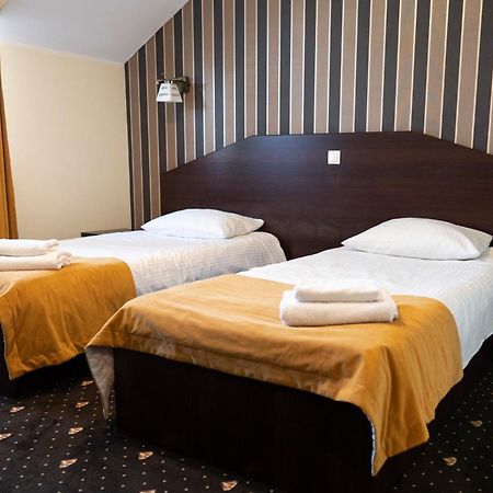 Hotel Podzamcze Gora Kalwaria Bagian luar foto